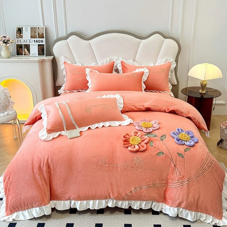 苏米系-清新淡雅加厚牛奶绒四件套刺绣立体工艺婴儿绒四件套刺绣