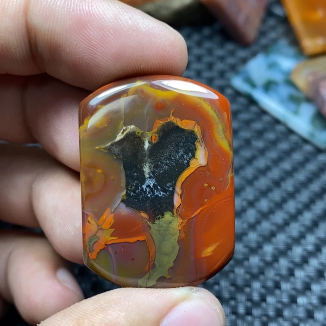 【闪购商品】玛瑙/玉髓颈饰未镶嵌?****?