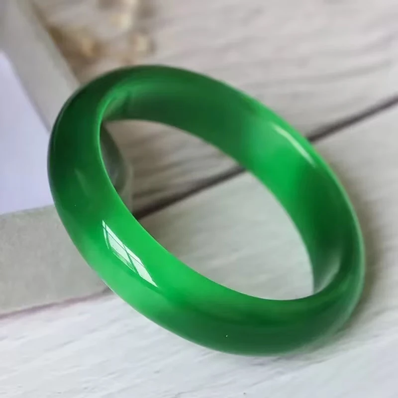 和田玉猫眼碧玉收藏级手镯