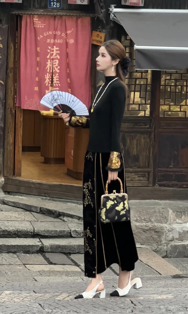 【清月】拼接刺绣水貂毛打底衫新款内搭上衣t恤衫保暖弹力小衫E7065