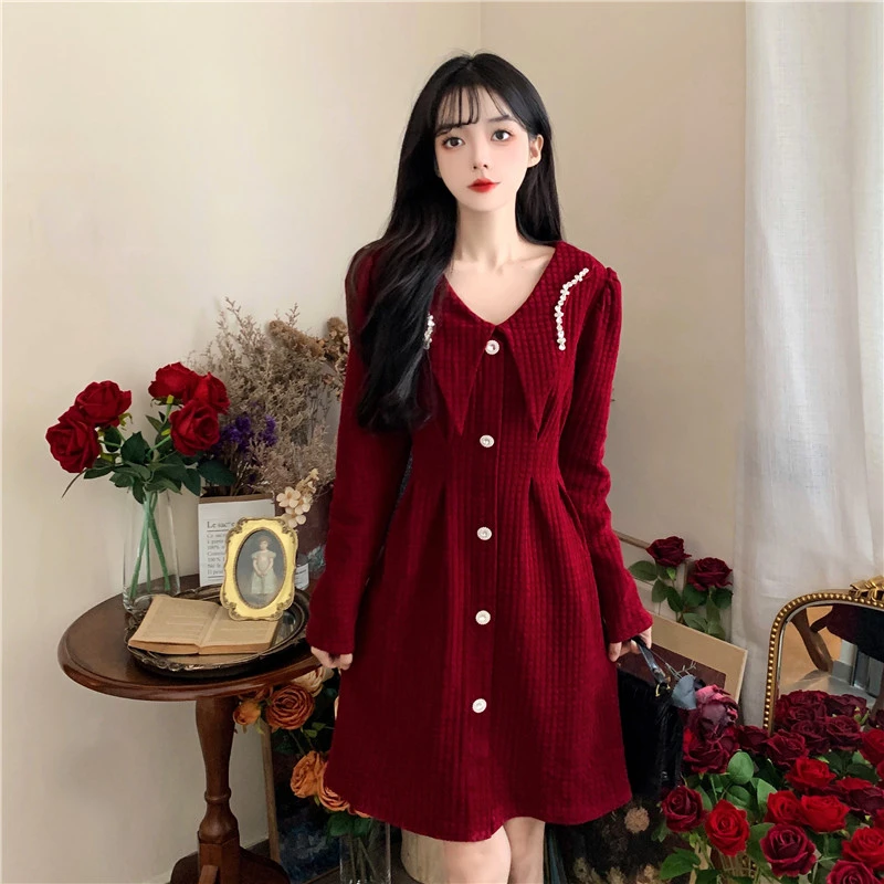 大码圣诞红色收腰裙子女秋冬季新款高级感显瘦新年连衣裙