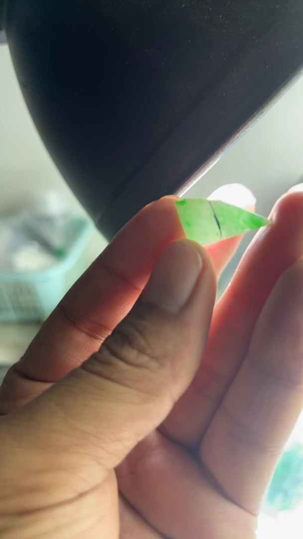 天然缅甸翡翠吊坠