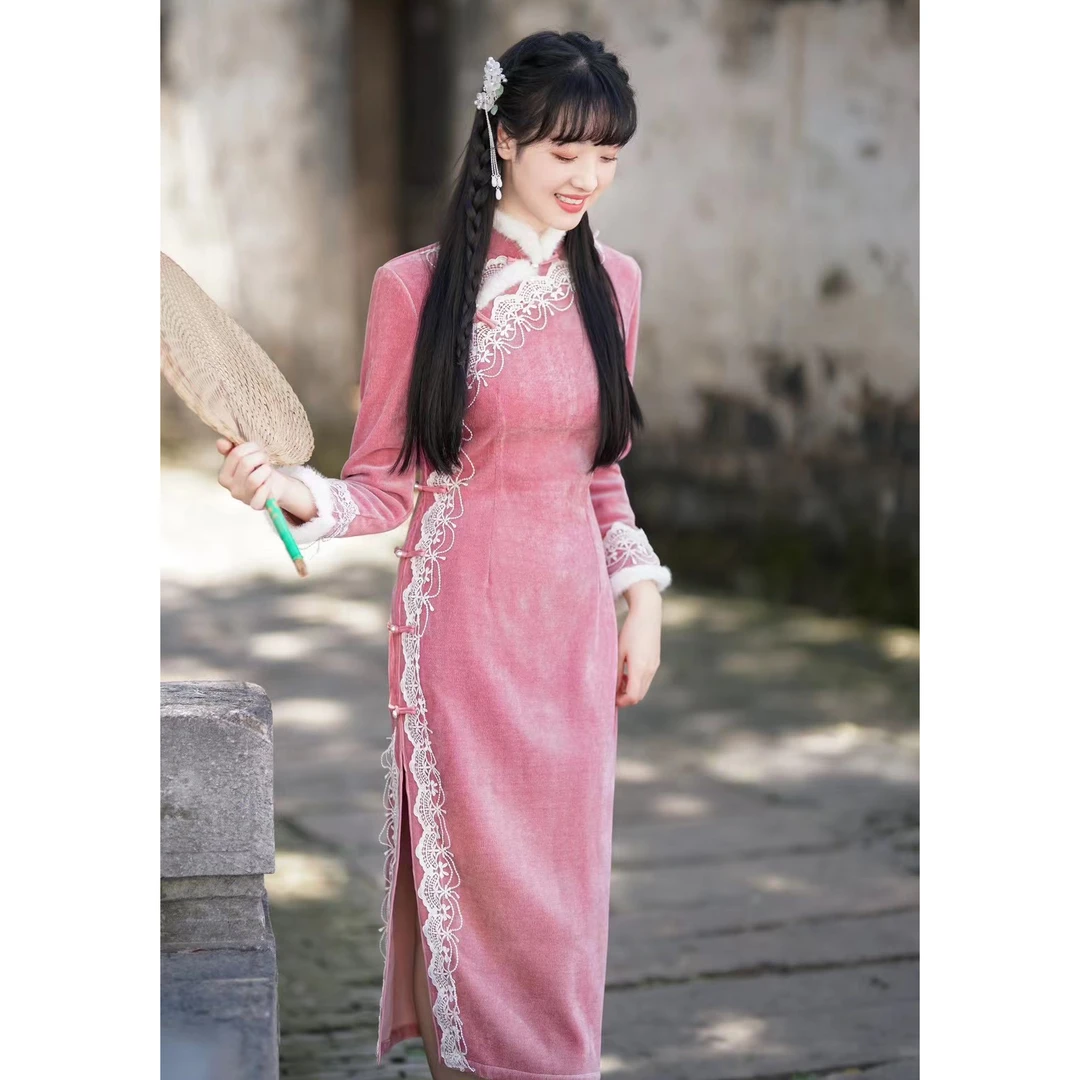 新中式粉色改良加绒加厚旗袍2024年冬季新款日常复古年轻款连衣裙