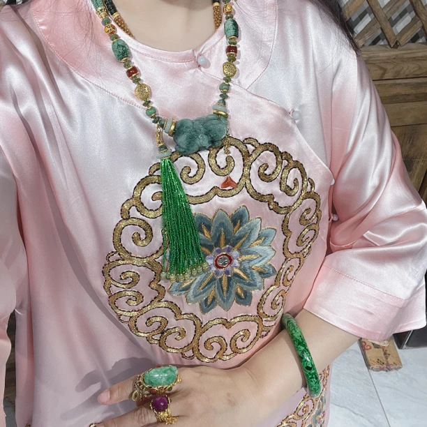 （1）珑玥斋100-1300瑜玥传琦宋老软缎太太服孤品香云纱中式上衣