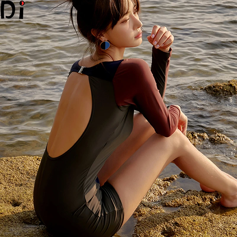 游泳衣女2024新款时尚长袖防晒露背专业冲浪泳衣学生平角保守泳装