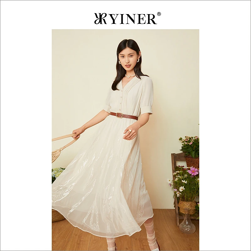 YINER音儿专选女装夏季收腰v领提花刺绣钉钻泡泡袖A字连衣裙