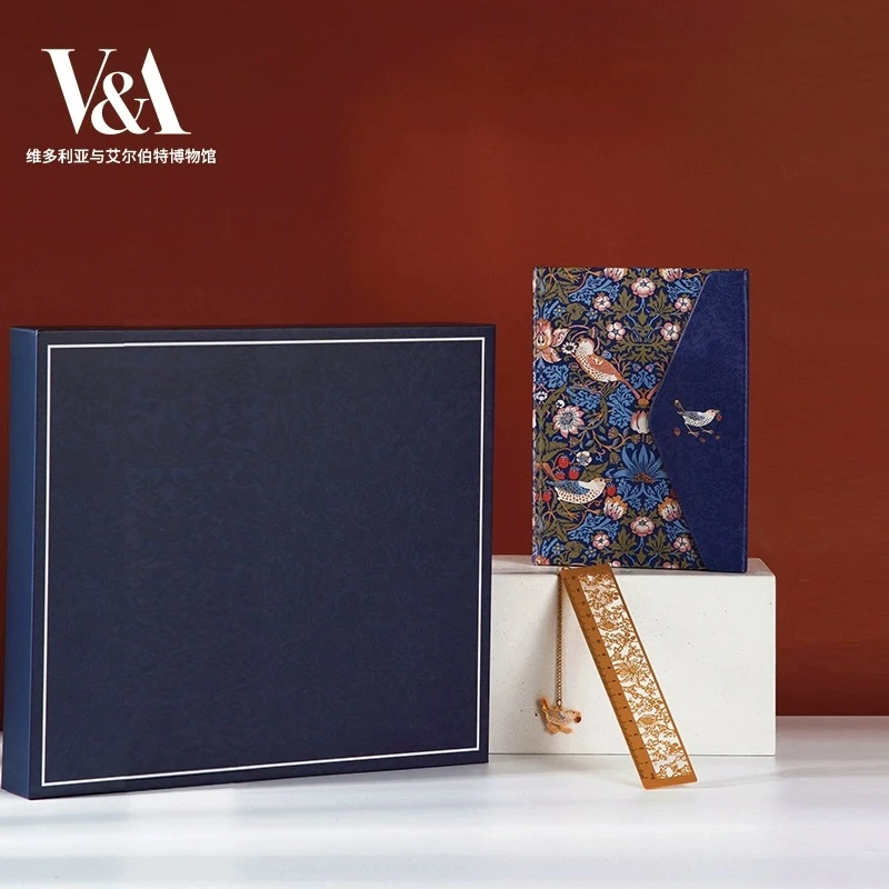 VA博物馆草莓小偷系列笔记本铜书签尺礼盒套装创意