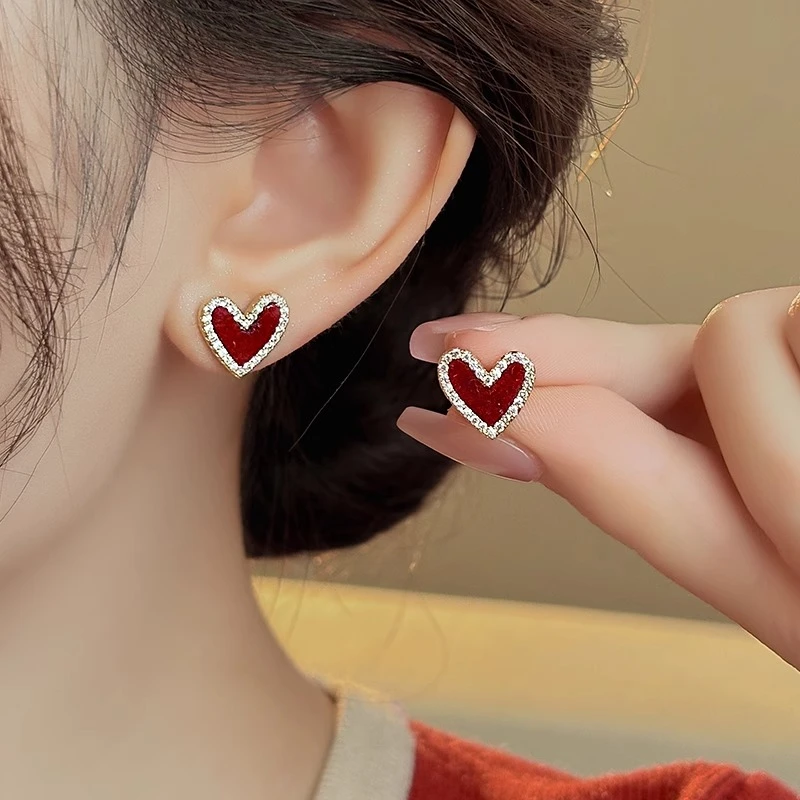 铜合金耳饰 法式圣诞甜心闪锆丝绒爱心耳钉女轻奢小众气质耳钉