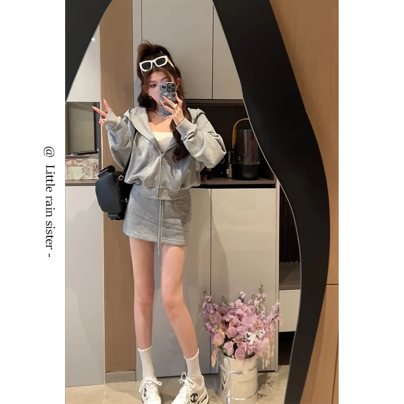 小雨姐姐【遛弯卫衣】时尚休闲套装宽松长袖连帽卫衣+高腰a字短裙女