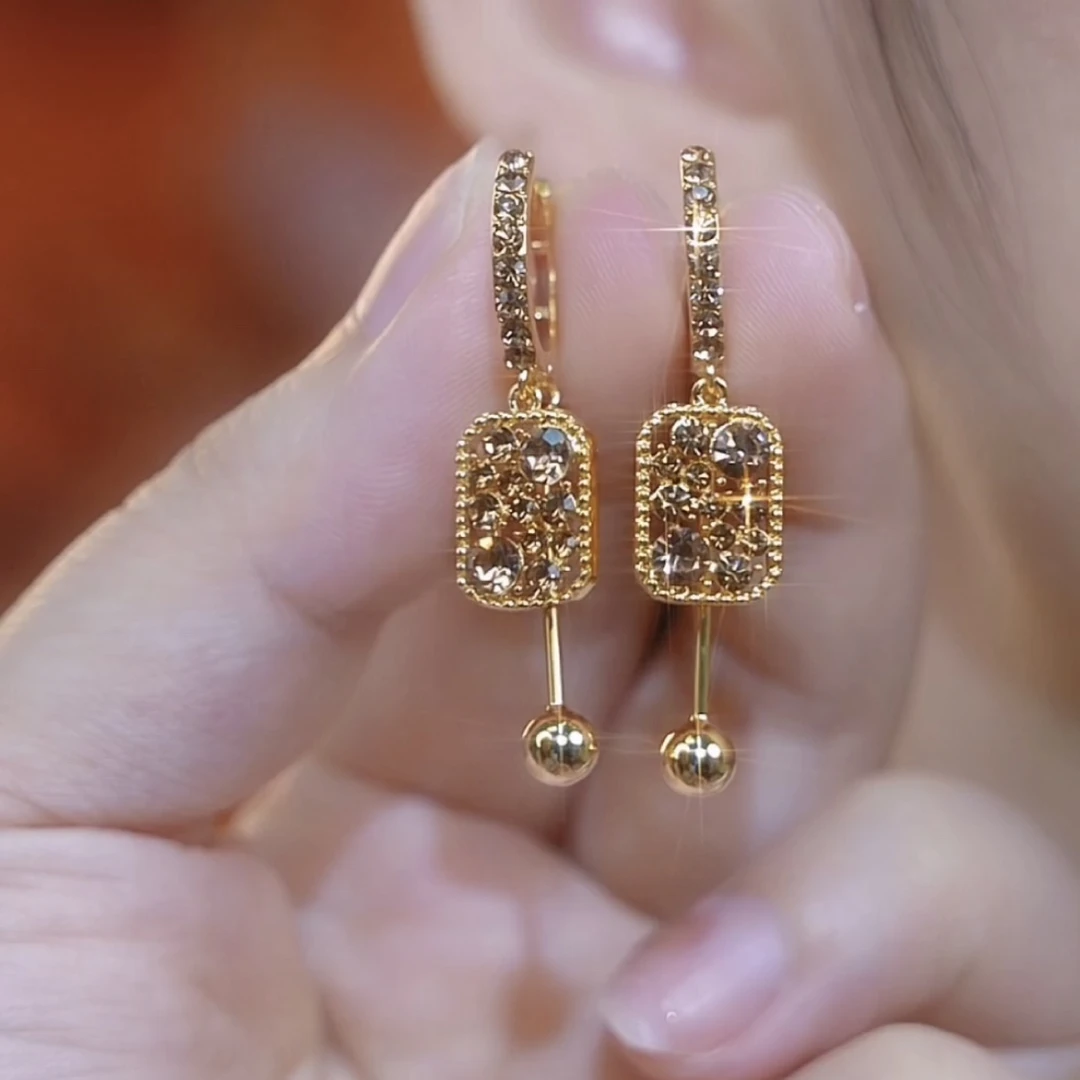 铜合金合成锆石耳饰 【金玉满堂】美拉德耳扣几何镂空百搭流苏耳环