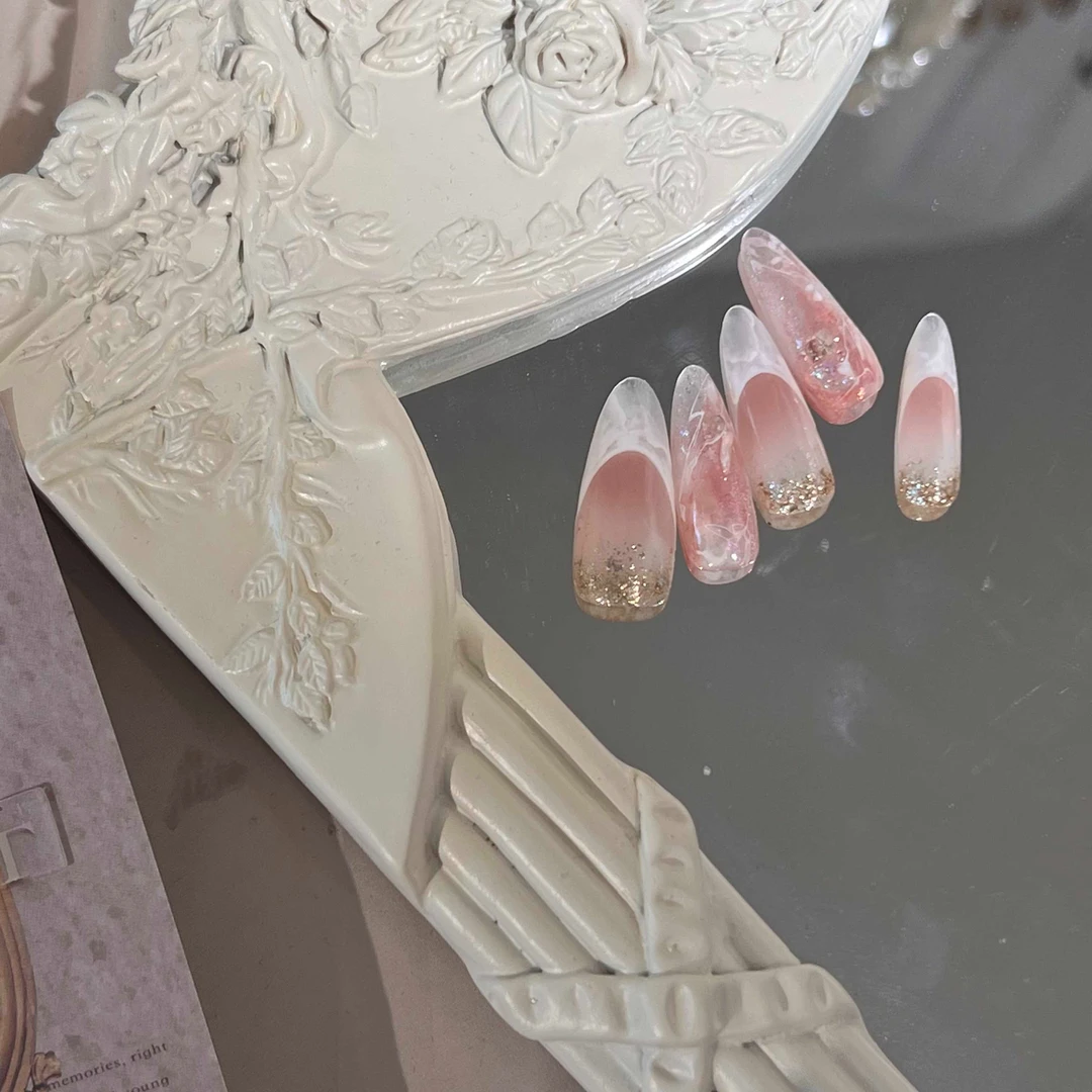 D12023新款樱知春序YONI穿戴手工穿戴甲显白裸色冰透闪粉爆闪