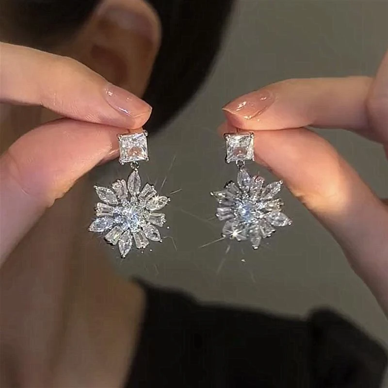 925银耳饰s925纯银耳针女雪花韩国气质耳环2024新款爆款轻奢耳饰