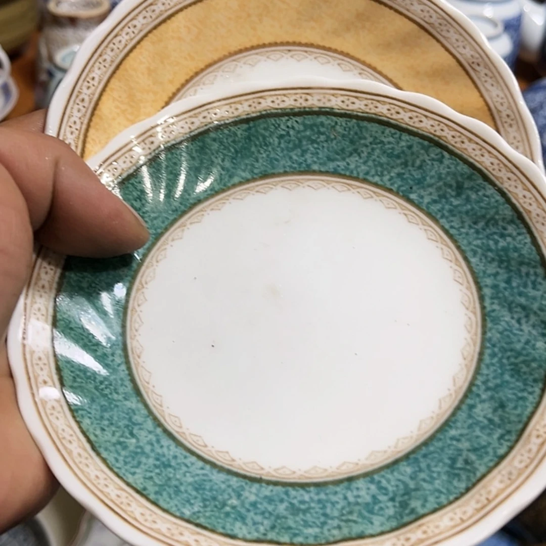 【闪购商品】精美舶来瓷器钮***兰