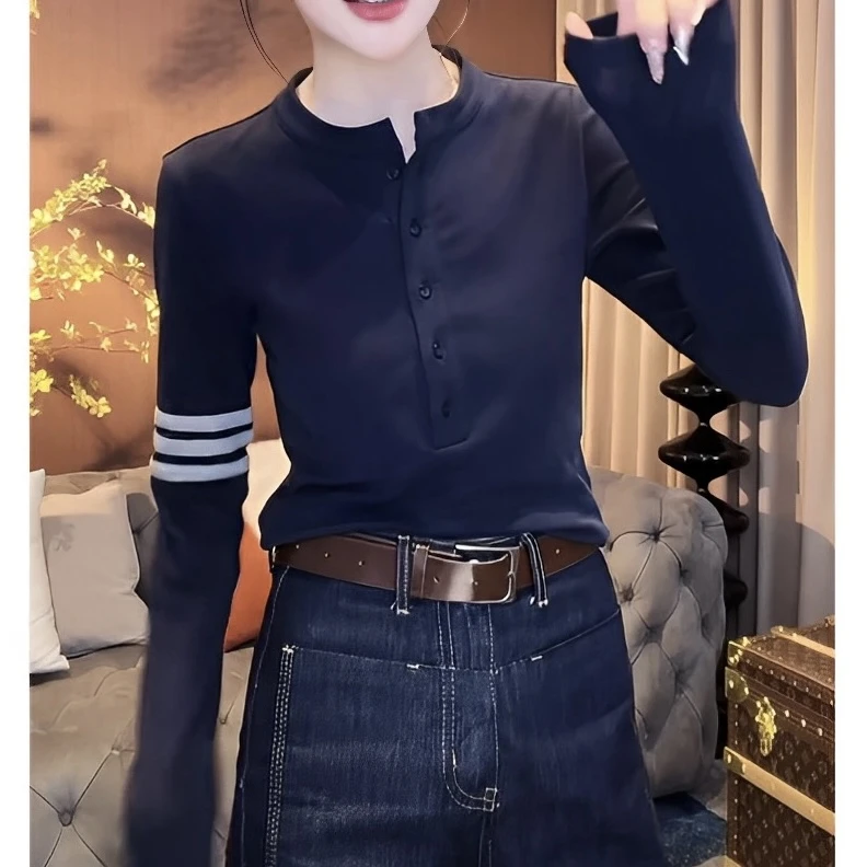 设计感秋季新款三条杠纽扣长袖T恤女气质时尚休闲百搭修身上衣
