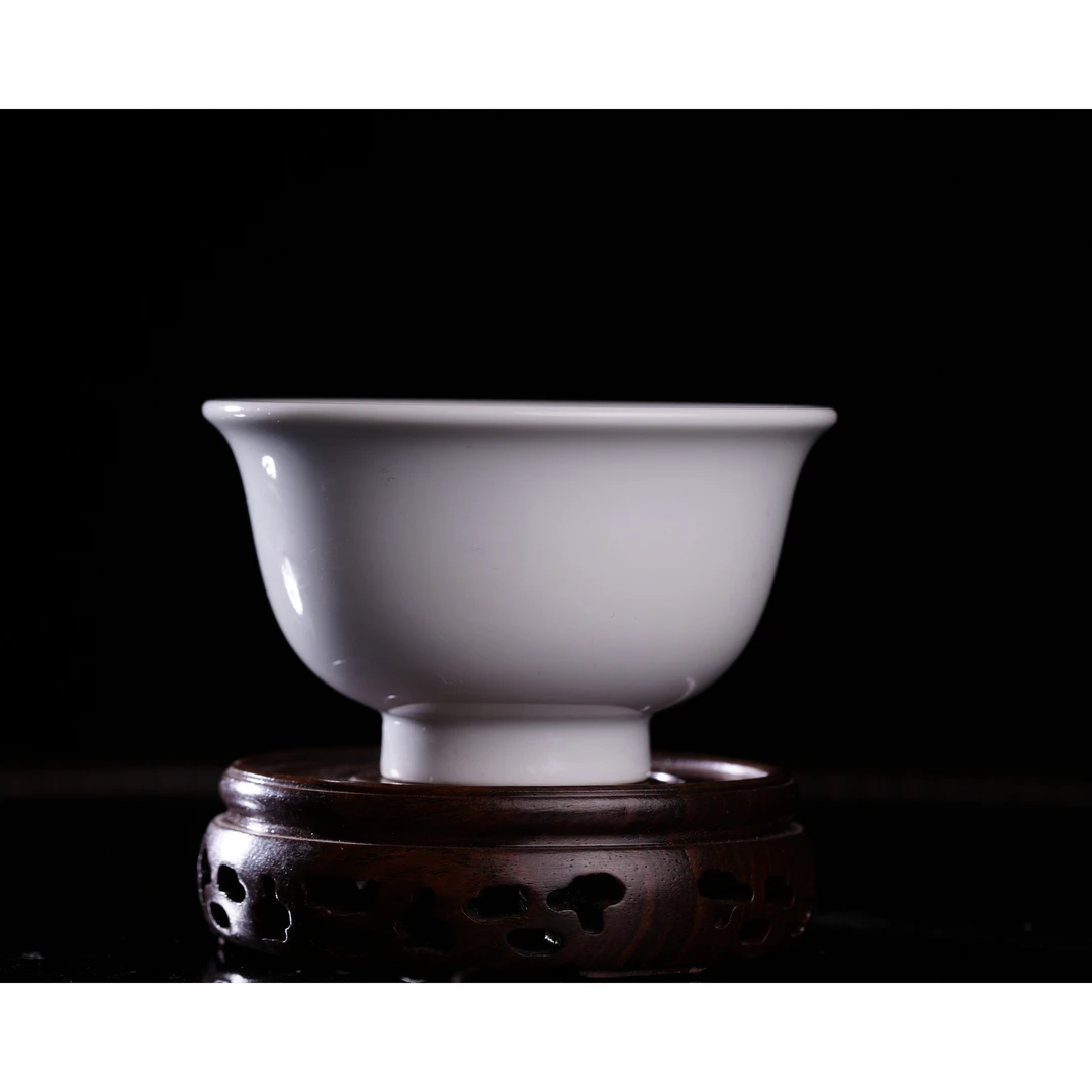 玉界松风甜白釉压手杯家用茶杯