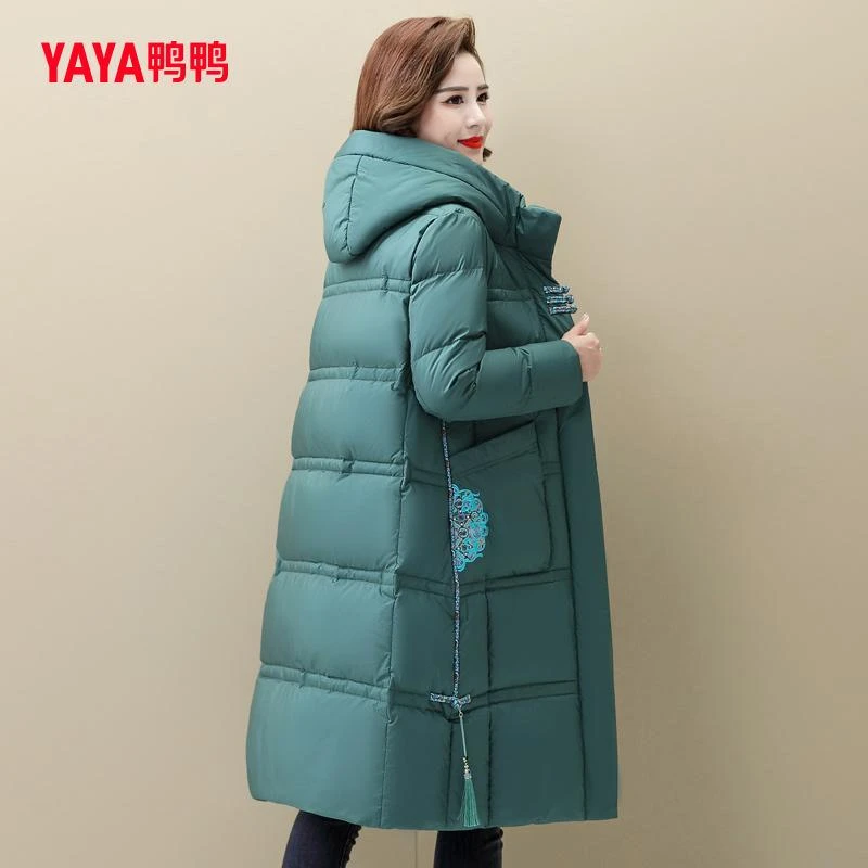 YAYA/鸭鸭妈妈款羽绒服女中长款气质大码连帽冬季中老年女装外套