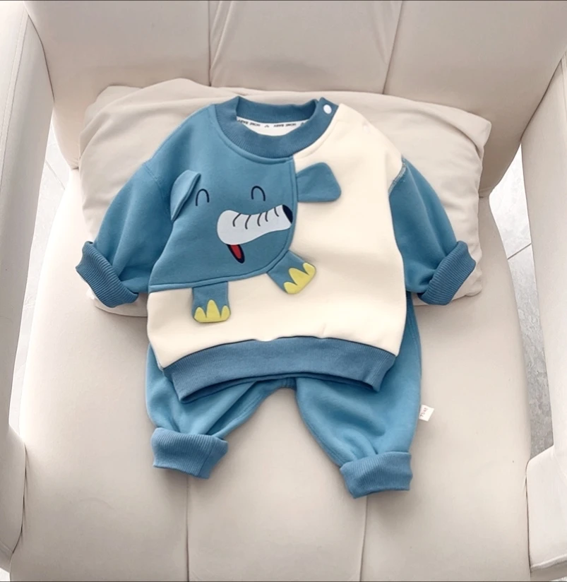 秋冬新款加绒卡通套装外穿衣服加绒保暖宝宝分体套装