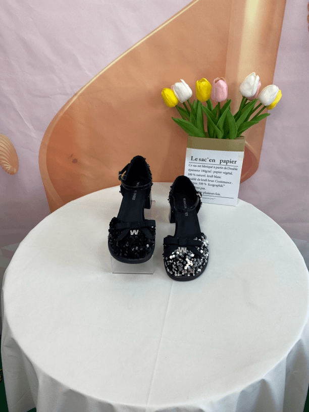 8722时尚气质新款重工亮片中空粗跟单鞋F