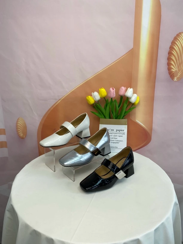 9529法式轻奢格纹新款一字带粗跟方头玛丽珍女鞋F