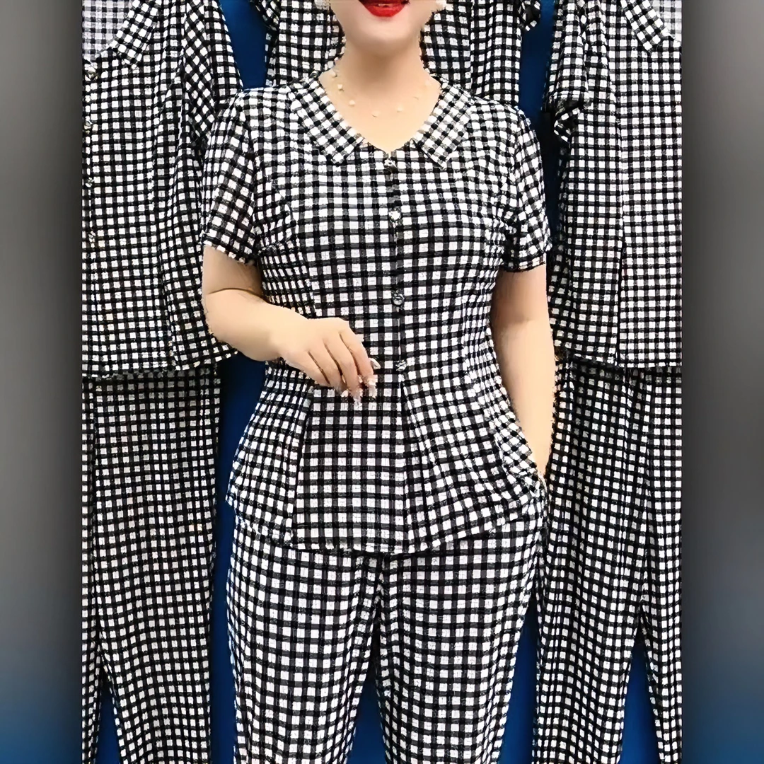 #344时尚大码显瘦格子妈妈套装中老年女装百度遮肉休闲两件套