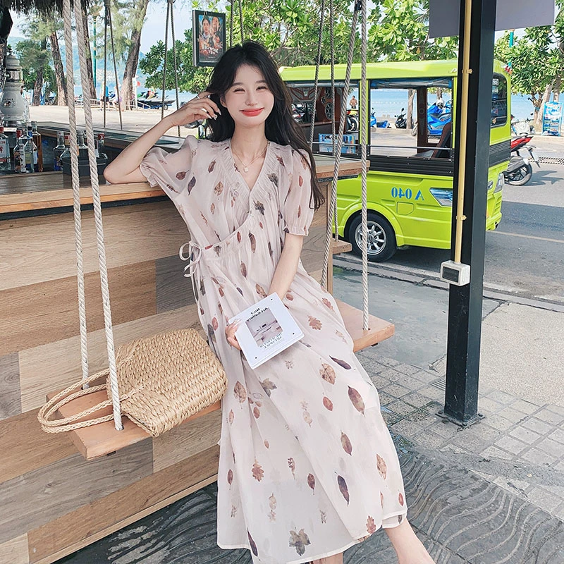 法式一片式碎花连衣裙女中长款2024夏季新款宽松显瘦设计感茶歇裙