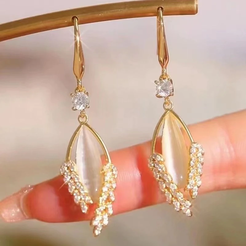 铜合金耳饰 新款时尚气质高级耳坠潮耳饰轻奢设计感百搭耳环精致