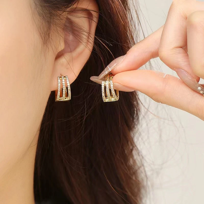 铜合金耳饰 高级设计感耳环女ins潮百搭气质精致耳饰时尚75轻奢