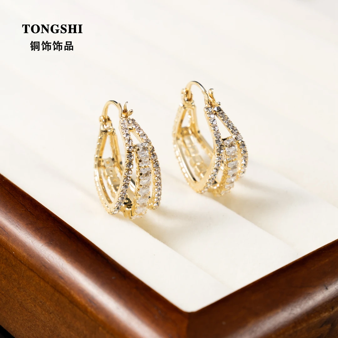 铜合金耳饰 时尚新款锆石重工设计耳环温柔清新显大气独特设计76