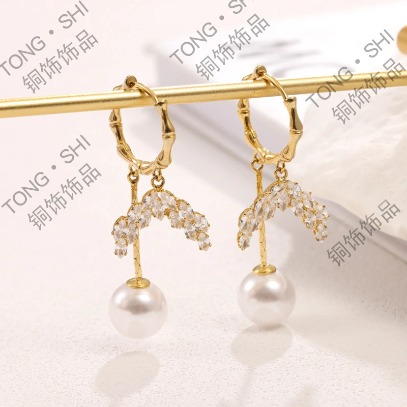 铜合金合成锆石耳饰 新品潮鱼尾款流苏耳钉耳坠女轻奢耳环耳饰
