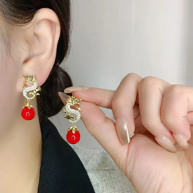 铜合金耳饰 龙年生肖耳环个性2024年秋冬新款设计感喜庆新年