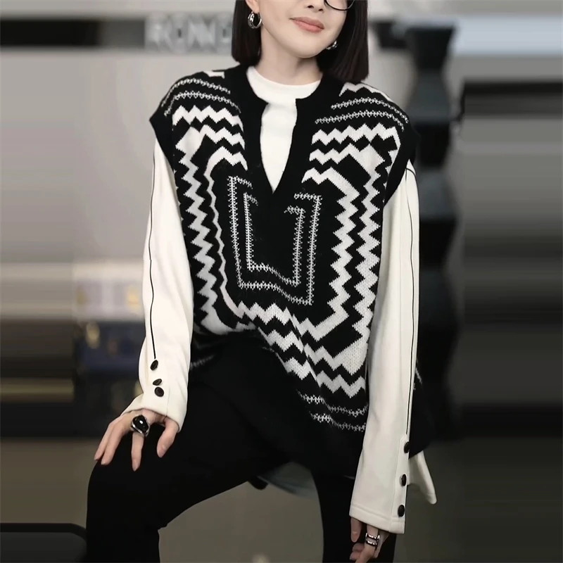 韩系时尚气质女装2025春季新款修身显瘦打底衫花纹针织马甲两件套