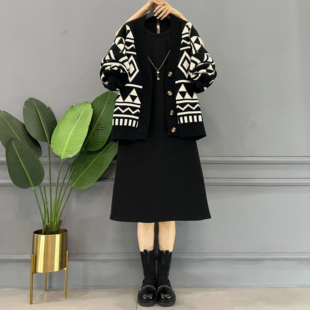 胖妹妹秋季款长袖几何图案珍珠外套韩系宽松百搭大码女装显瘦套装