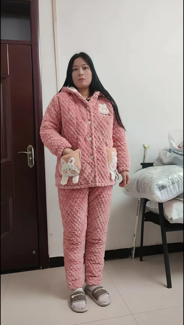 高个子女人三层加绒加厚家居服秋冬季居家睡衣粉色保暖甜美冬款