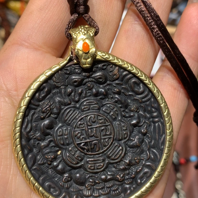 【闪购商品】琉璃颈饰