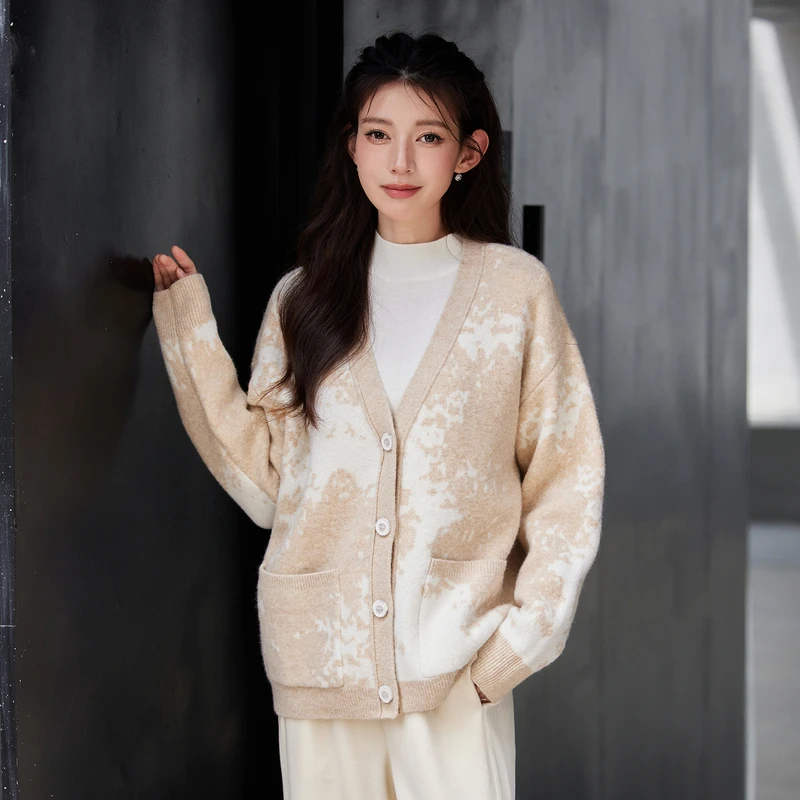 风笛慵懒风V领秋冬毛衣外套女2024冬季软糯显瘦针织开衫女上衣