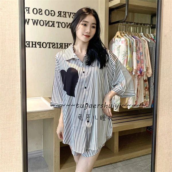 前惑冰雪丝条纹黑色爱心套装