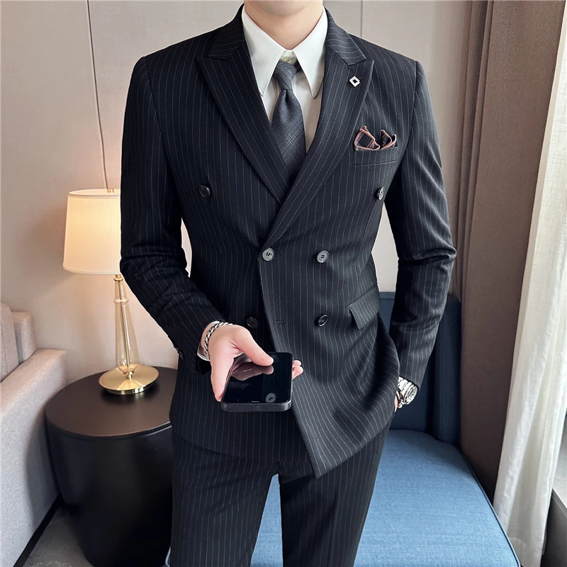 西服套装男2023秋冬高级感商务休闲双排扣条纹三件套西装礼服结婚