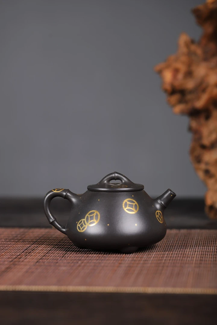 石瓢竹  徐飞手制 戗金钱币图案，200cc 原矿底槽清还原烧