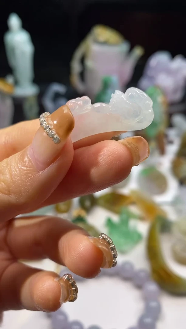 【闪购商品】翡翠颈饰未镶嵌翡翠小龙勾