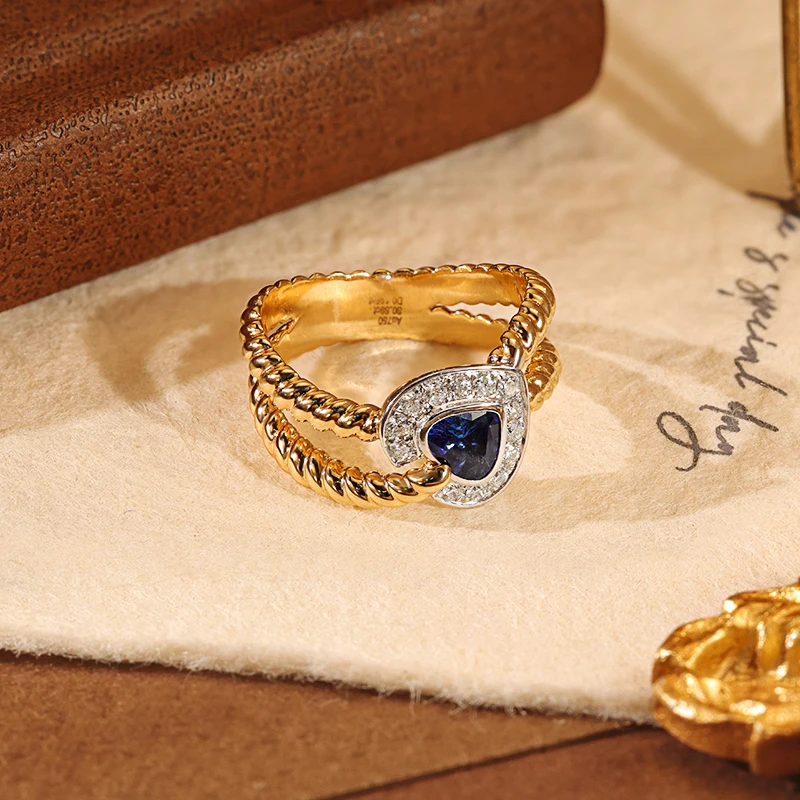 18K金镶嵌天然蓝宝石戒指