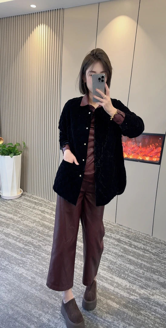 【菲凡】1566丝绒压格菱格高级感时尚洋气拼格加厚外套