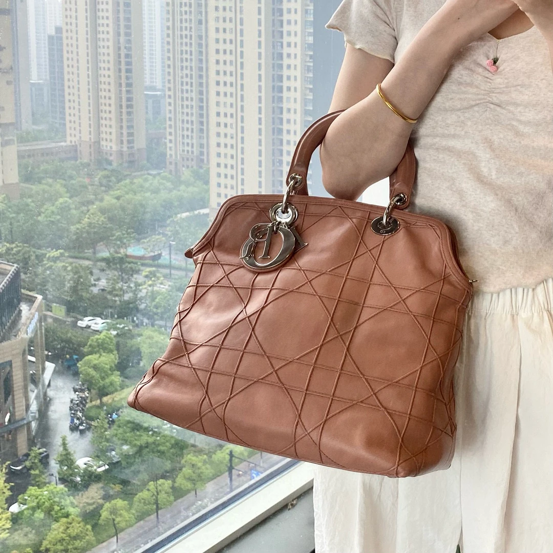 95新 DIOR/迪奥 dior豆沙粉手提斜挎包