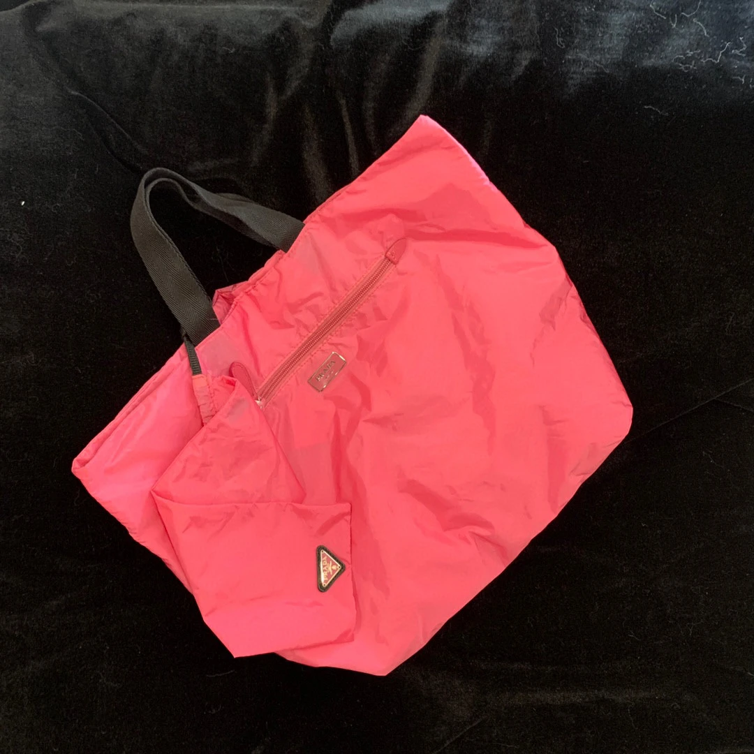 95新 Prada/普拉达 prada粉色购物袋1304