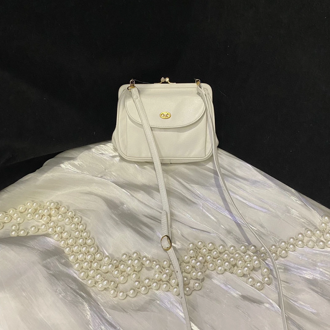 95新 Celine/思琳 celine白金蛙口斜挎包
