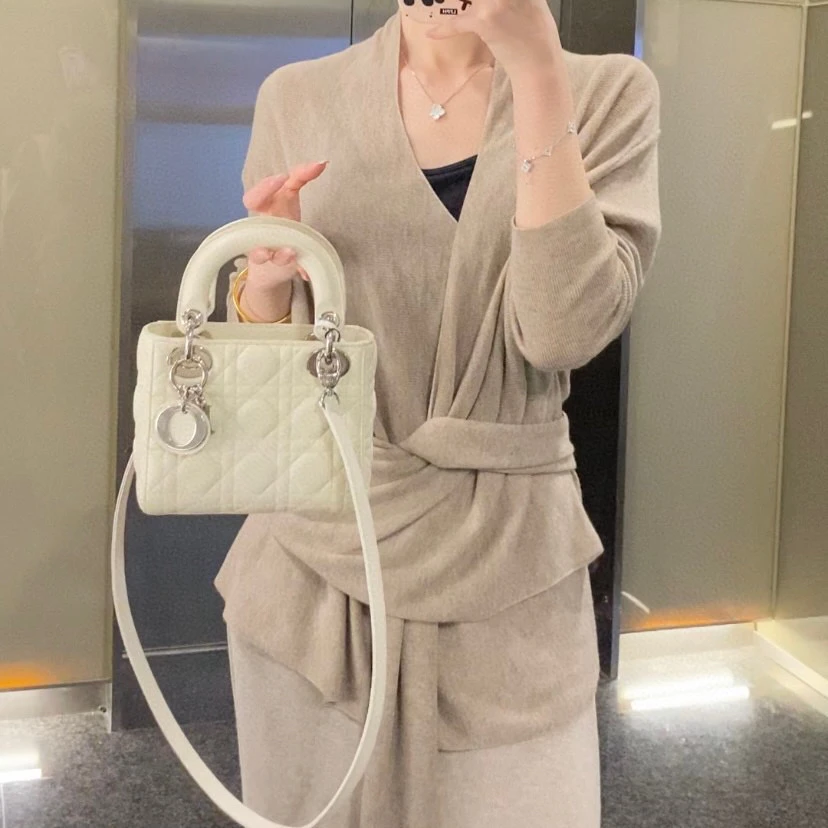 95新 DIOR/迪奥 dior奶油白三格戴妃