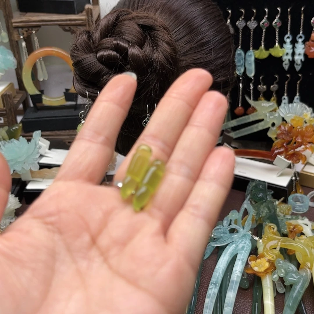 【闪购商品】蛇纹石玉耳环合金