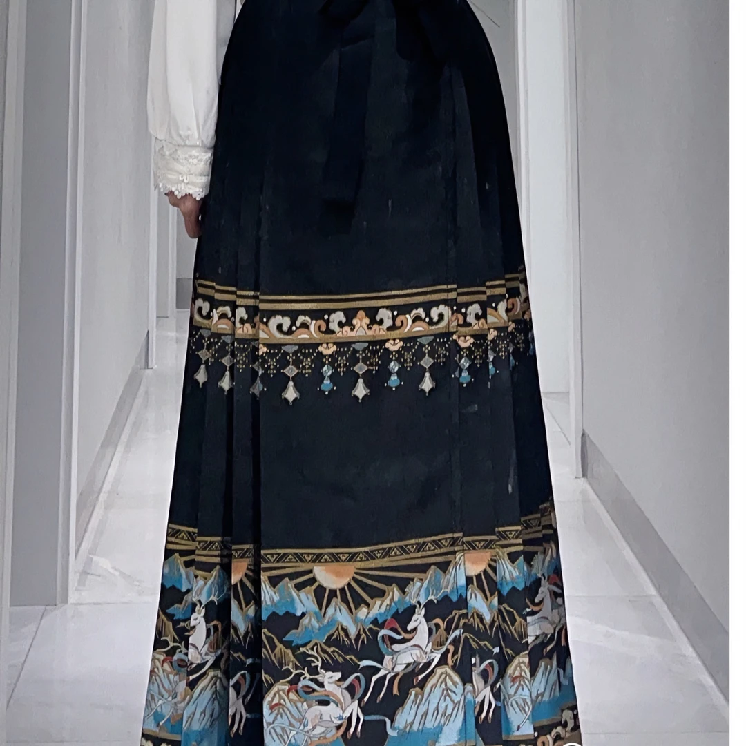 原创灵鹿日常通勤马面裙仿妆花织金缎面春夏