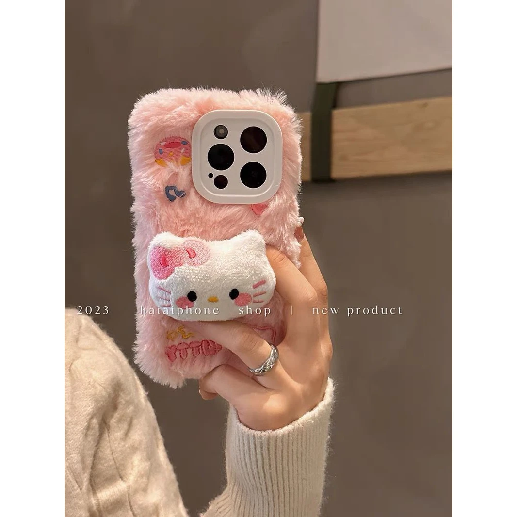 毛绒可爱kt猫支架适用iPhone15手机壳苹果14promax新款13女12秋冬