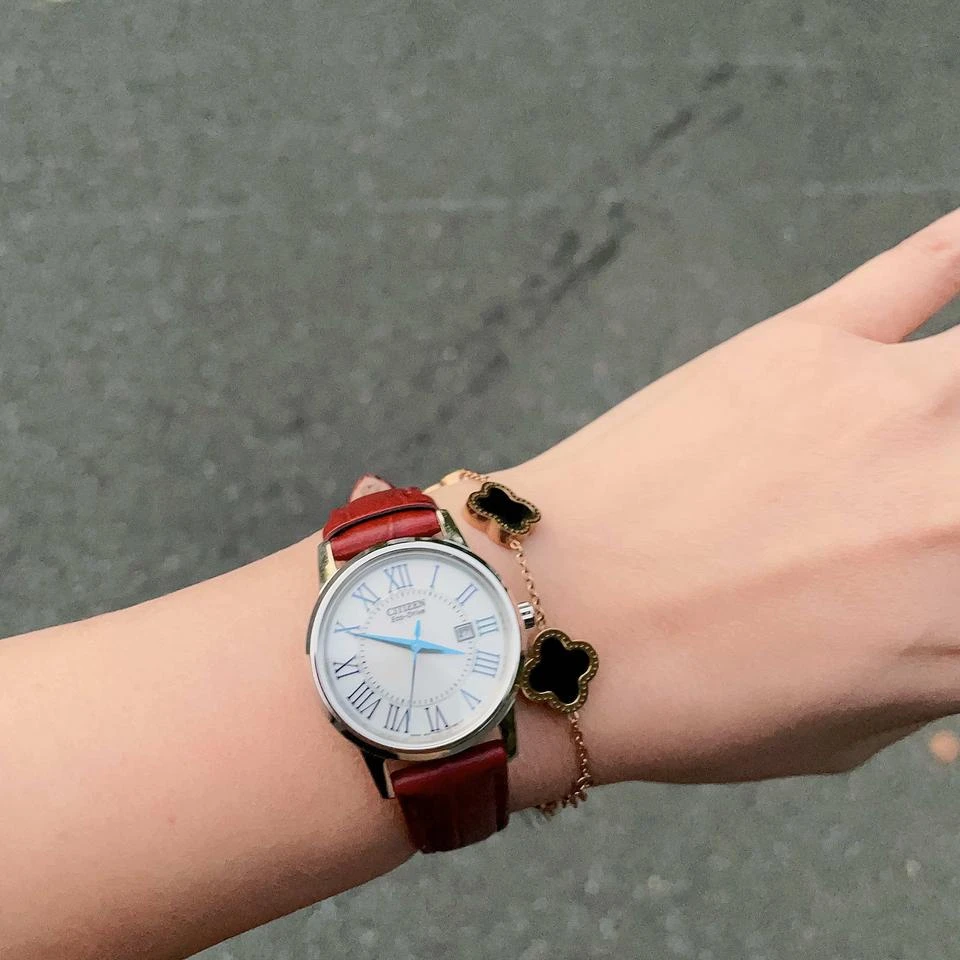 Citizen/西铁城光动能女士腕表时尚红色皮表带潮流直径29mm 14376