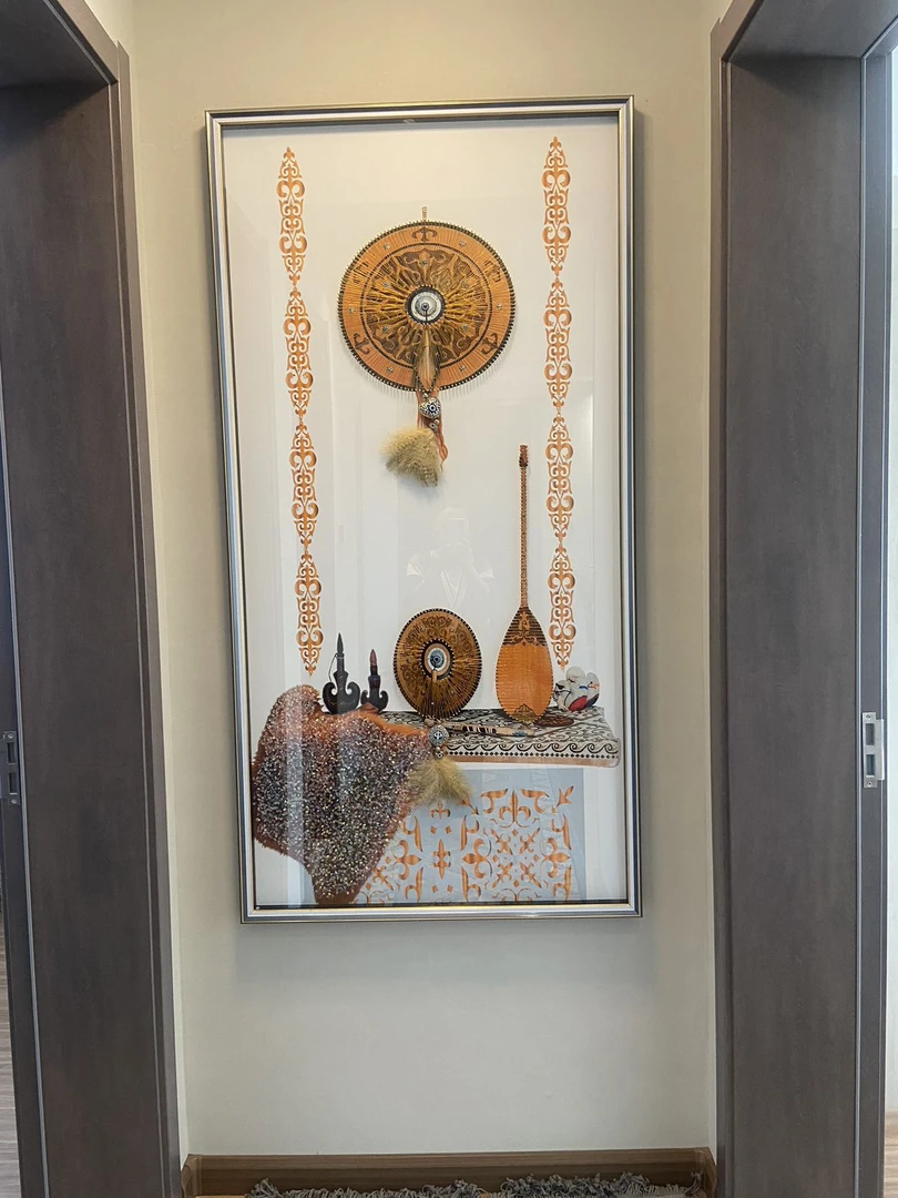 哈萨克族民族风格玄关实物画。80/160可以订制尺寸挂画
